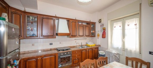 Apartamento T4 em Messina, Italy N.º 339679 8