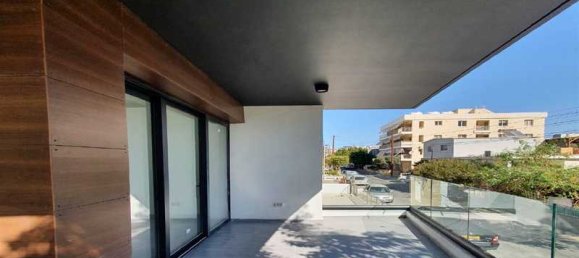 3 bedrooms Apartment in Limassol, Cyprus No. 14147 5