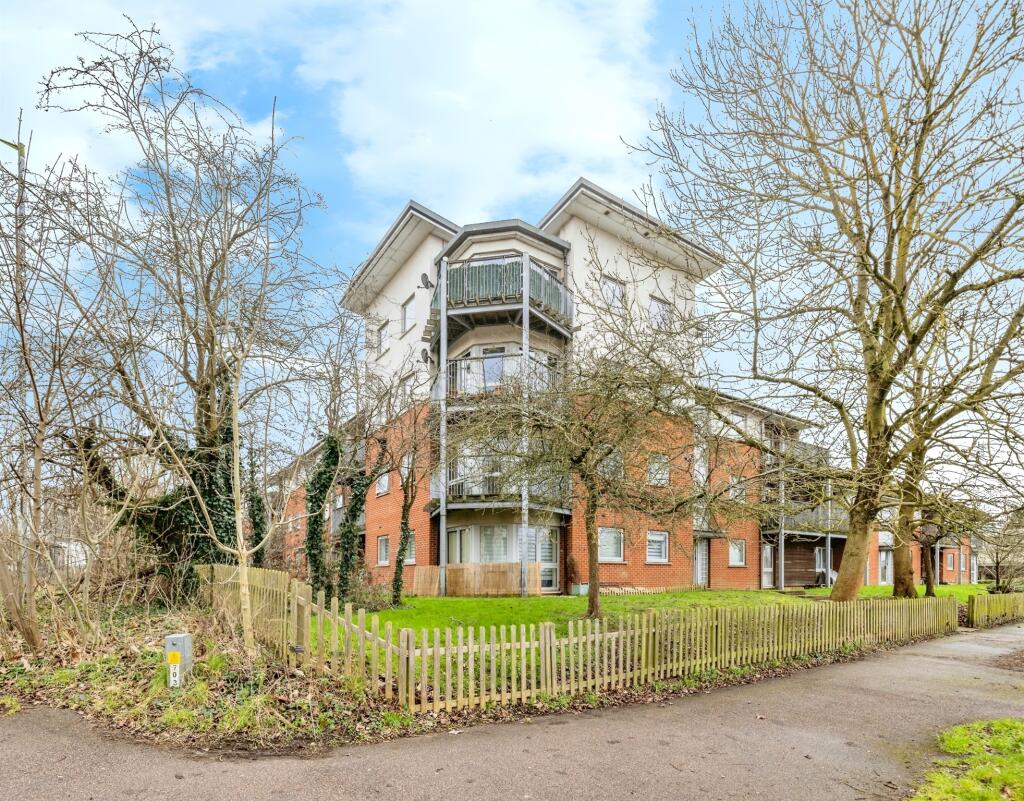 2 bedrooms Apartment in Bushey, United Kingdom No. 6251