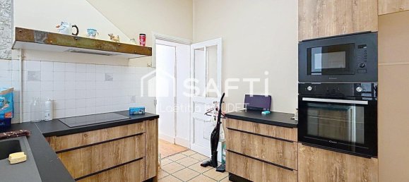 2 bedrooms House in Rochefort, France No. 336228 2