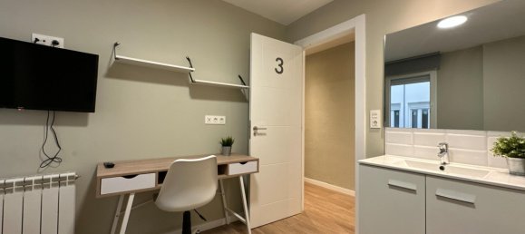 7 bedrooms Apartment in Zaragoza, Spain No. 168250 6