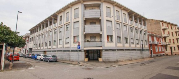 13m² Garage in Novara, Italy No. 29074 12