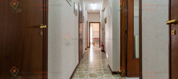 4 bedrooms Apartment in Syracuse, Italy No. 353453 6