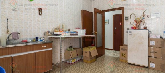 4 bedrooms Apartment in Syracuse, Italy No. 353453 10