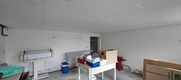 4-salle Maison de ville à Halle, Germany No. 198675 30