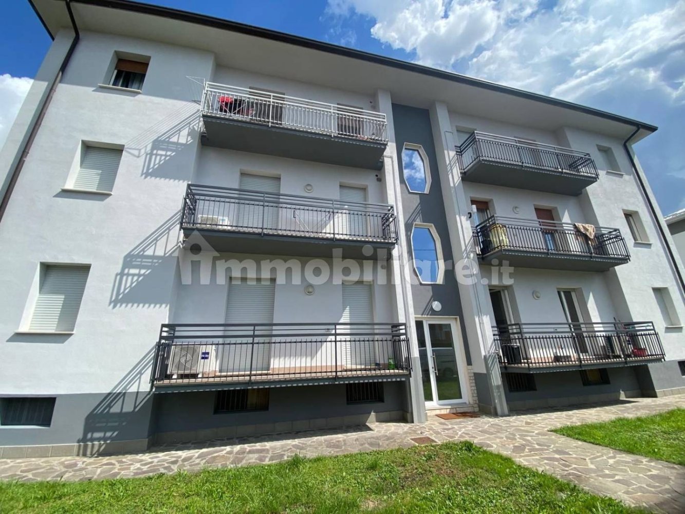 2 bedrooms Apartment in Brembate di Sopra, Italy No. 311074