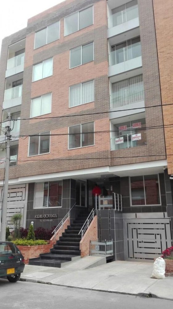 Casa de 2 dormitorios en Bogotá, Colombia No. 9764