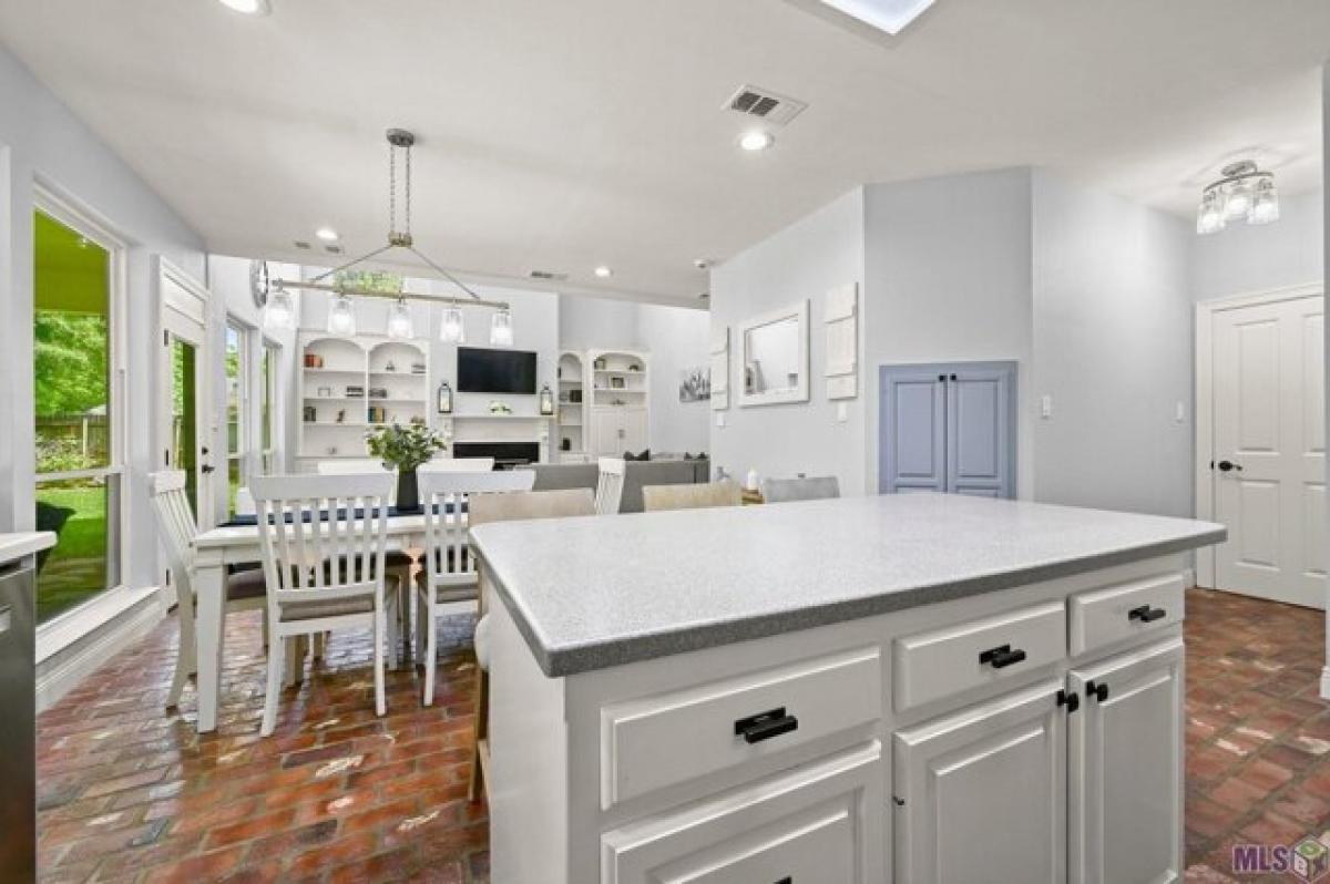 4 bedrooms House in Zachary, USA No. 373392