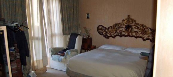 13 rooms House in Turin, Italy No. 45399 7