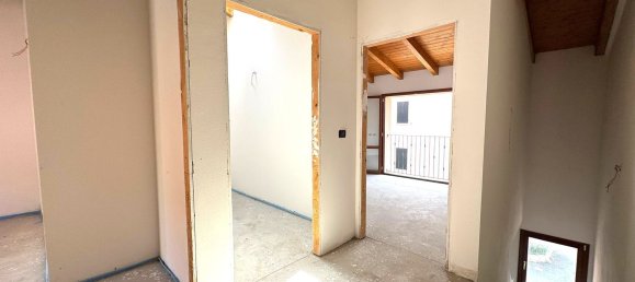 5 bedrooms House in Loiano, Italy No. 376776 16