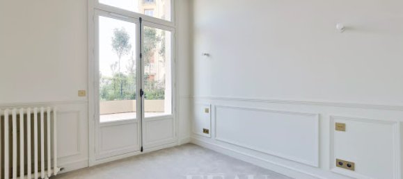 2 bedrooms Apartment in Paris, France No. 167888 11