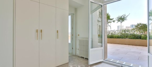 2 bedrooms Apartment in Paris, France No. 167888 12