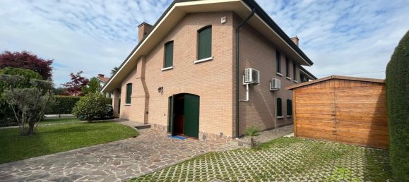 5 rooms Villa in Campagna Lupia, Italy No. 132463 10