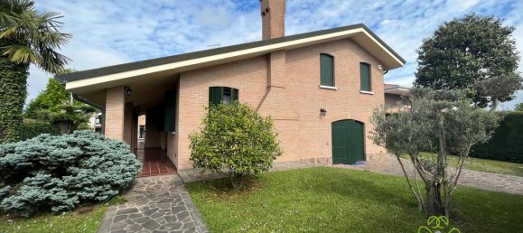 5 rooms Villa in Campagna Lupia, Italy No. 132463 9