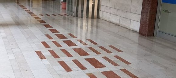 178m² Office in Brescia, Italy No. 212489 8