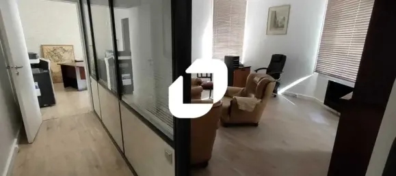 83m² Office in Versailles, France No. 302378 10