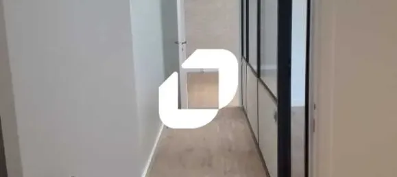 83m² Office in Versailles, France No. 302378 3