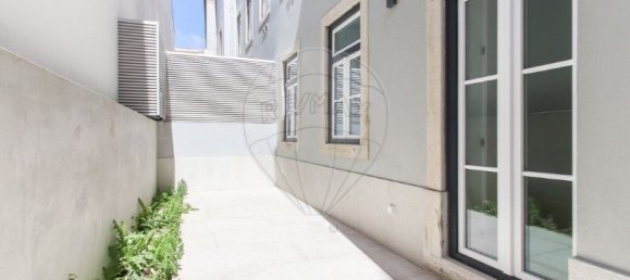 668m² Building in Lisbon, Portugal No. 59173 44