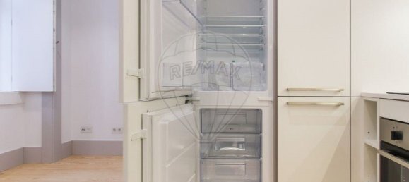 668m² Building in Lisbon, Portugal No. 59173 15