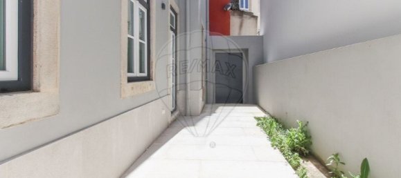 668m² Building in Lisbon, Portugal No. 59173 47