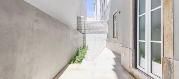 668m² Building in Lisbon, Portugal No. 59173 43