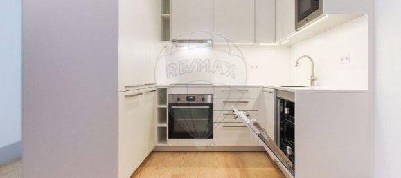 668m² Building in Lisbon, Portugal No. 59173 16