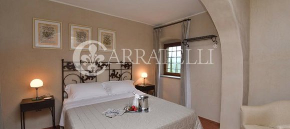 18 bedrooms Land in Castellina in Chianti, Italy No. 79775 12