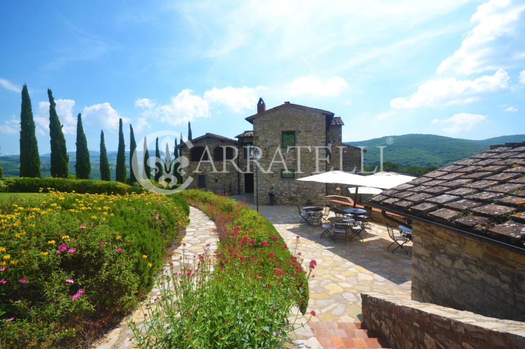 18 bedrooms Land in Castellina in Chianti, Italy No. 79775