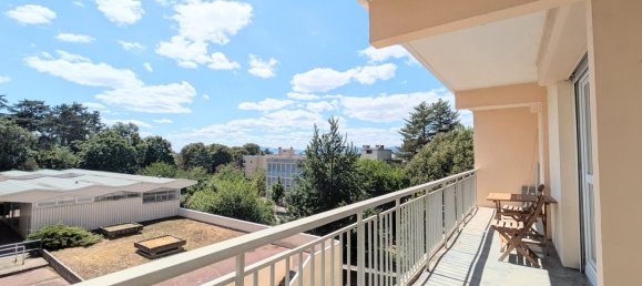 4 rooms Apartment in Sainte-Foy-les-Lyon, France No. 297384 7