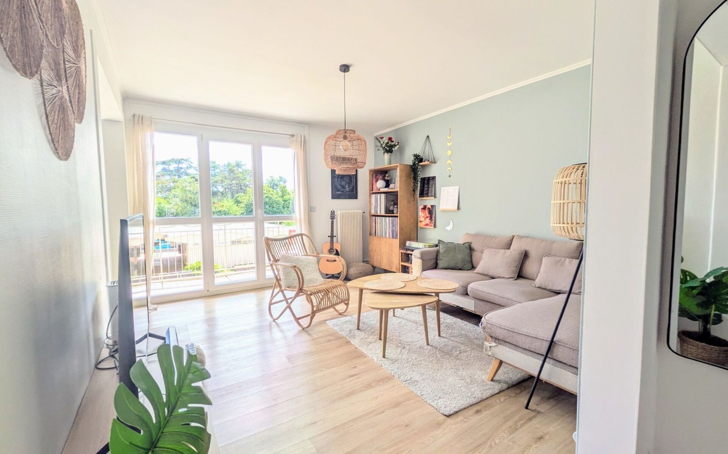 4 rooms Apartment in Sainte-Foy-les-Lyon, France No. 297384