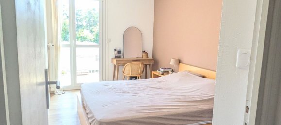 4 rooms Apartment in Sainte-Foy-les-Lyon, France No. 297384 3