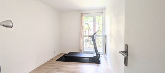 4 rooms Apartment in Sainte-Foy-les-Lyon, France No. 297384 4
