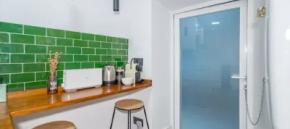 1 Schlafzimmer Doppelhaus in Madrid, Spain, Nr. 139577 8