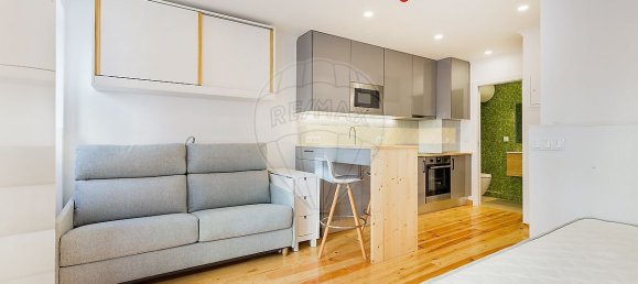 260m² Building in Lisbon, Portugal No. 70095 20