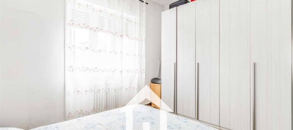 3 bedrooms Apartment in Cormano, Italy No. 319910 19