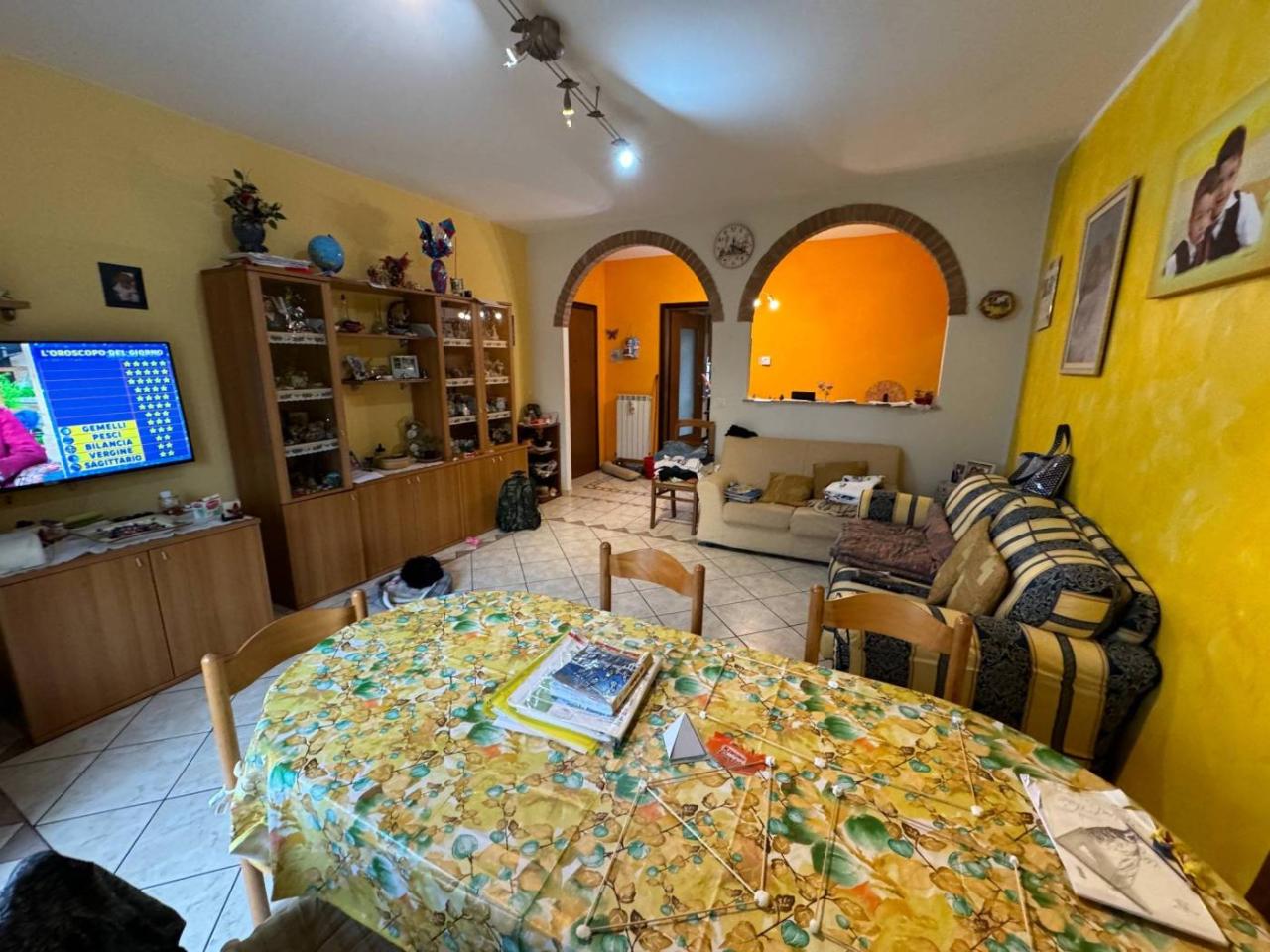 4-salle Appartement à Cavezzo, Italy No. 108381