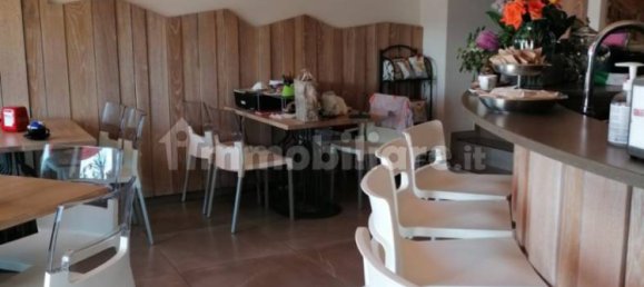 2-salle Propriété commerciale à Montegrosso d'Asti, Italy No. 78700 15