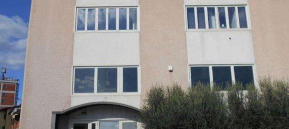 3 rooms Apartment in Perugia, Italy No. 193649 11