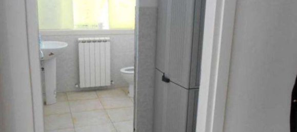 3 rooms Apartment in Perugia, Italy No. 193649 4