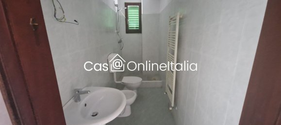 4 rooms House in Prato, Italy No. 261716 11