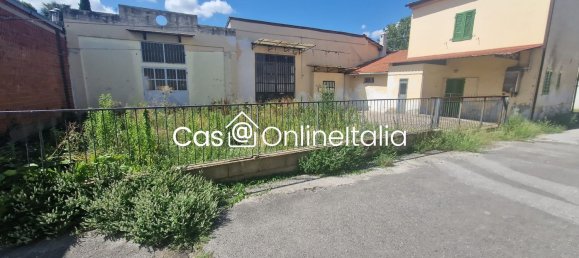 4 rooms House in Prato, Italy No. 261716 30