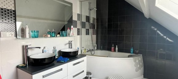 4 Schlafzimmer Haus in Darvoy, France, Nr. 61130 7