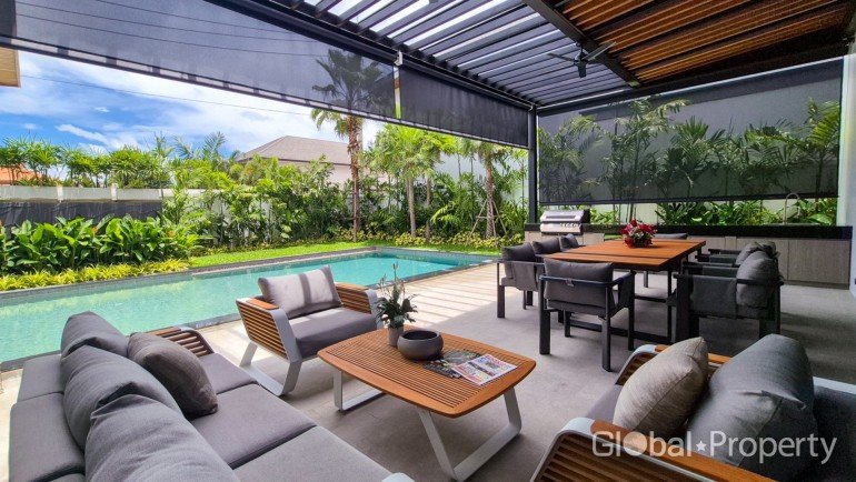 Casa de 5 dormitorios en Pattaya, Thailand No. 67394