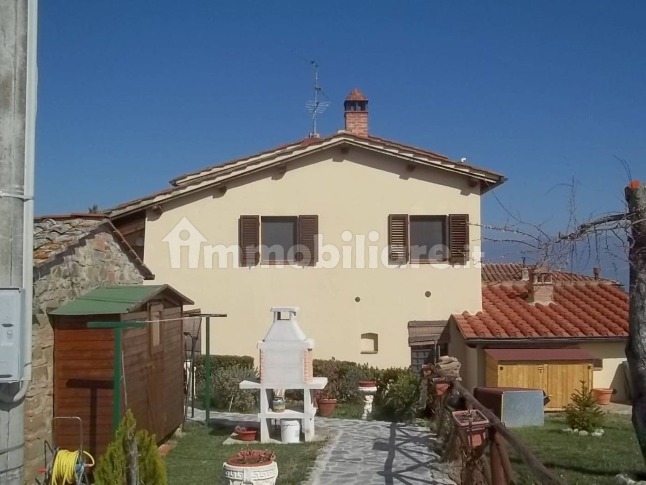 4 bedrooms Villa in Montevarchi, Italy No. 108721