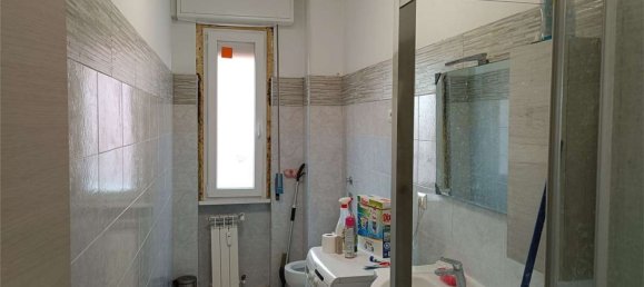 3-salle Appartement à Pioltello, Italy No. 183047 21