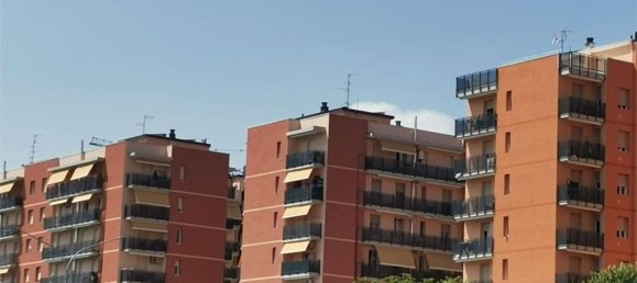 3-salle Appartement à Pioltello, Italy No. 183047 13