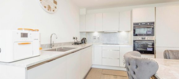 2 bedrooms Apartment in Watford, United Kingdom No. 6064 4