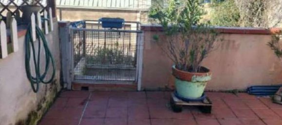 6 rooms Apartment in Piombino, Italy No. 300869 3