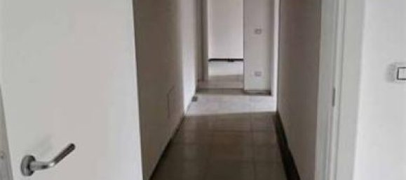 8 rooms House in Medolla, Italy No. 33689 88