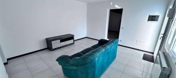 8 rooms House in Medolla, Italy No. 33689 17